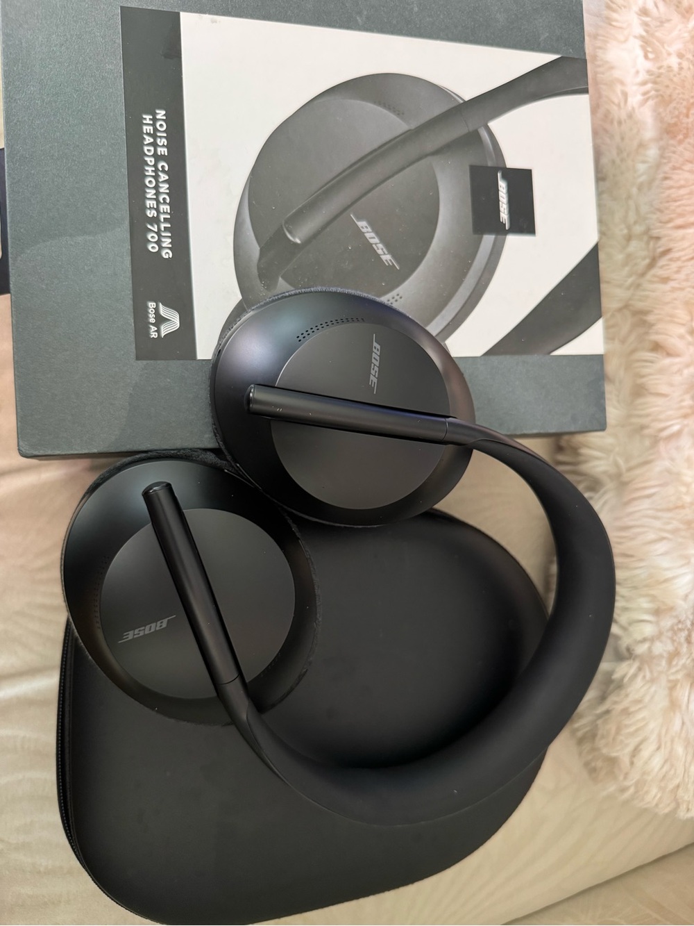 Bose Noise Cancelling Headphones 700 - Matte Black